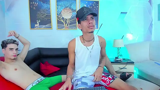 Alex_jeins_at webcam