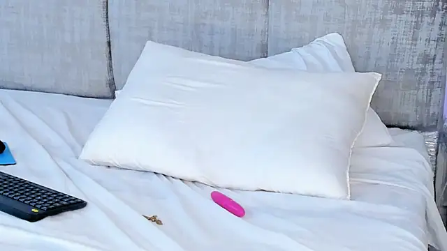 penelopesaenz_ - PenelopeSaenz_'s free webcam