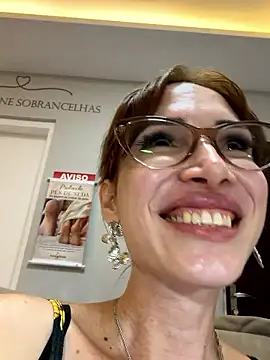 Irresistible24 webcam