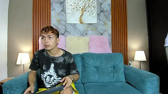 VERY_HOT_GUYS webcam