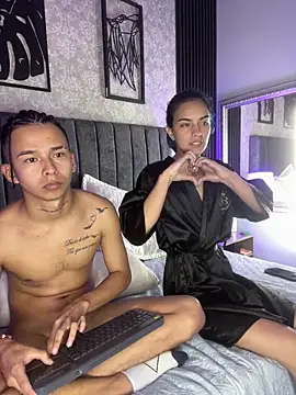 bliinkii_and_luka_ webcam