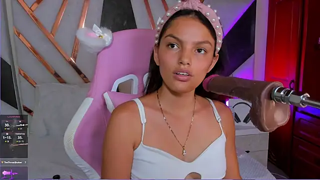 isa_kolins - Isa_kolins's free webcam - UK Sex Cams