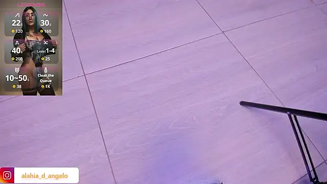 Alahia_Dangelo webcam
