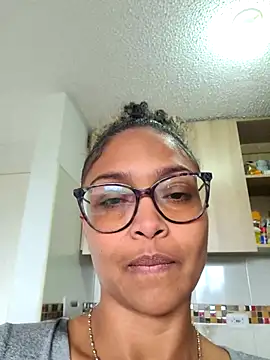 BiiancaEstradaa webcam