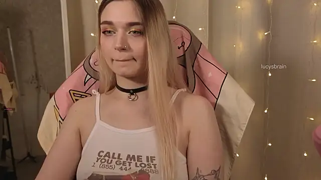lucylucious webcam