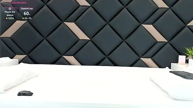 GeraldineSandoval webcam