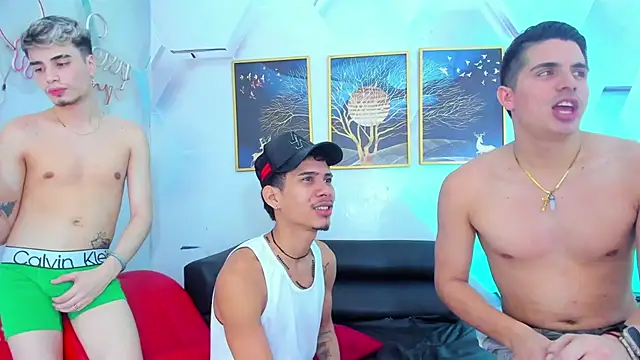 Alex_jeins_at webcam