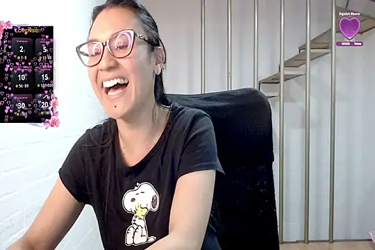 Jessie_Desire webcam