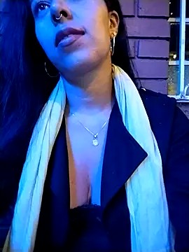 luianna - Luianna's free webcam - UK Sex Cams