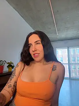 Lolathebaddie webcam