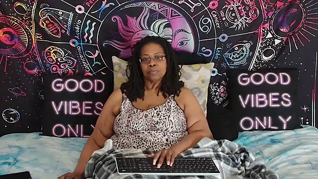 RENAESPLEASUREPALACE webcam