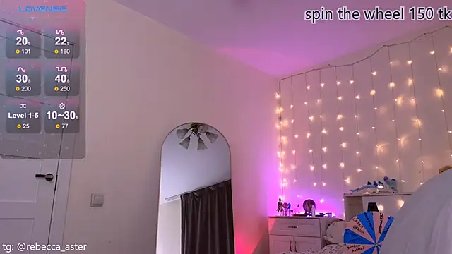 RebeccaAster webcam