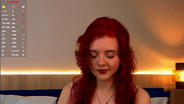 Nora__Ray webcam