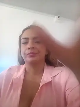 Milf-Prettyboobs webcam