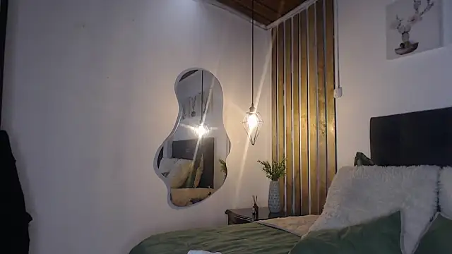 Andrea_secret_ webcam