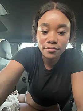 Webcam Model (HallyBans)  is live.Free join now!