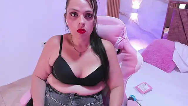 mia_naugthy4 webcam