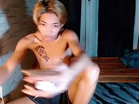 addicted_to_alex (M twink) - HELP ME REACH MY GOAL FOR MY TUTIION