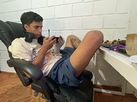 Max_TheHorseDick webcam