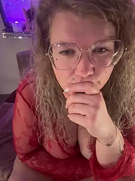 CurvyAnonymousGirl89 webcam