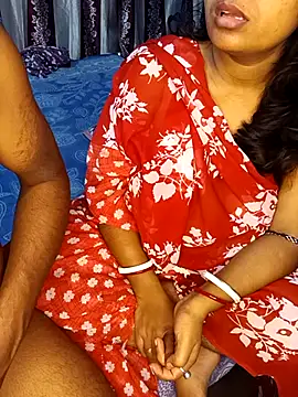 Naughty-Chaaya webcam