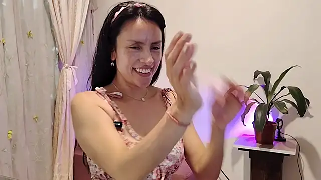 Bella_Exhibition webcam