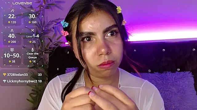 littlekiara4u__ webcam