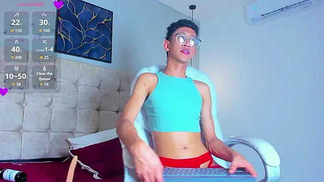 twink_royale18 webcam