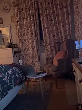 MatureQueen41 webcam