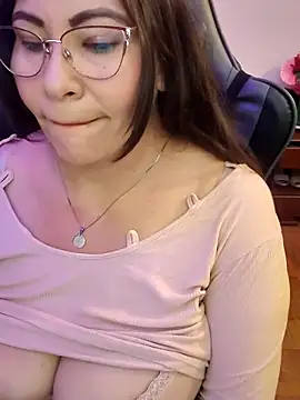 esmeralda_milf webcam