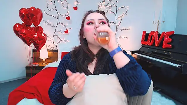 Hennessy_bunny webcam