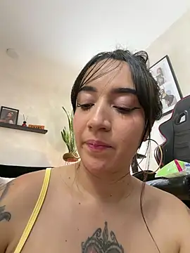 emmyevans1 - EmmyEvans1's free webcam - UK Sex Cams