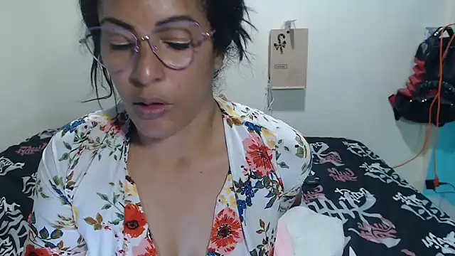 kateleyagrey webcam