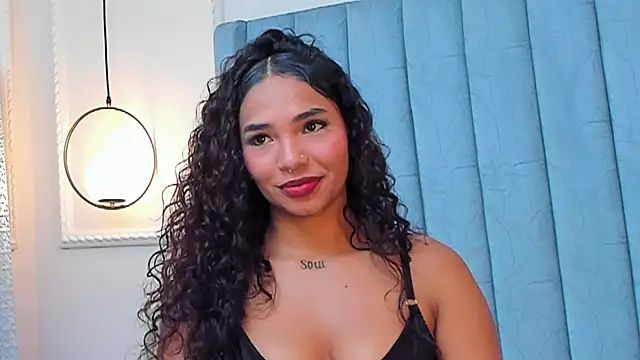 Scarlett-Banner webcam