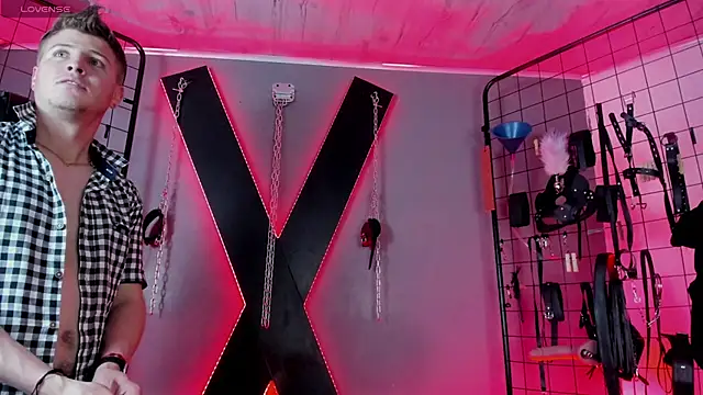 MrJustin_Brianna_BDSM webcam