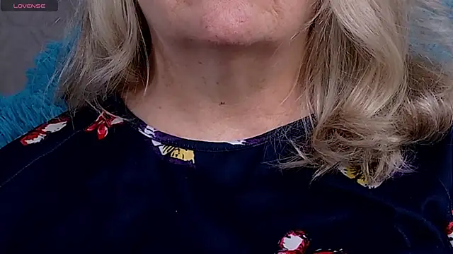 Kaitlyn_Winters webcam