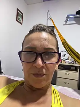 miavega - MiaVega's free webcam - UK Sex Cams