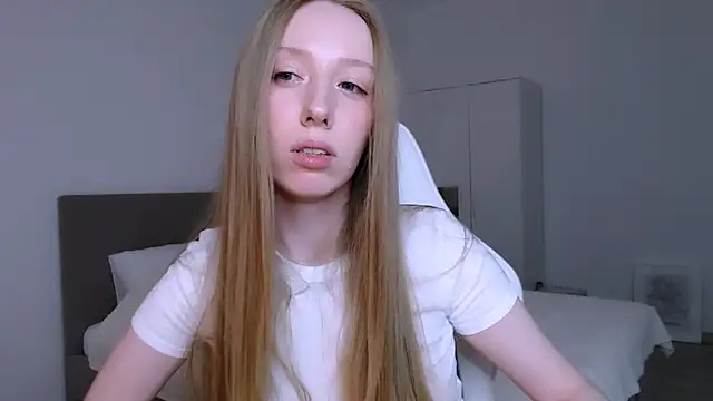 Luna_insniity webcam