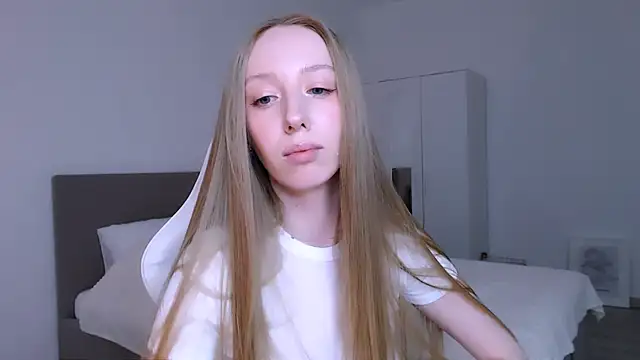 Luna_insniity webcam