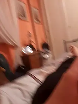 ilcazzone32 - Ilcazzone32's free webcam - UK Sex Cams