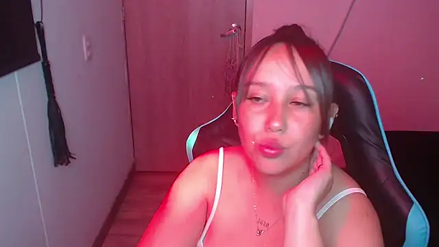 Skarlet_Adams28 webcam