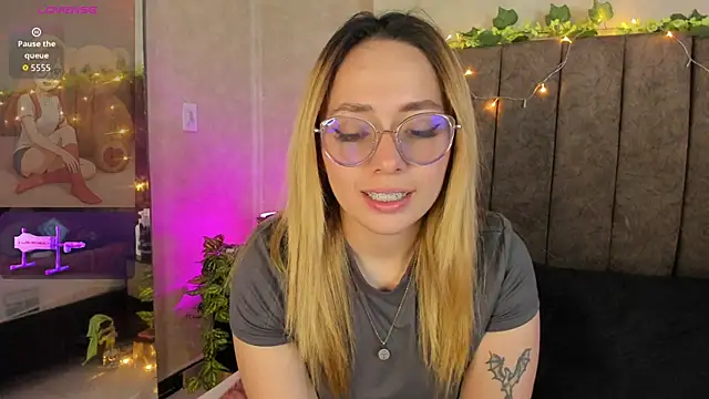LanaMills_ webcam