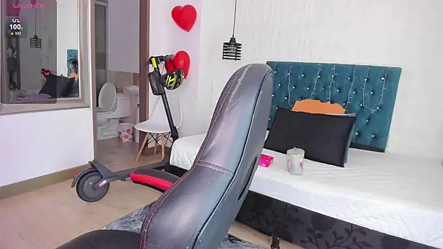 isaa_dl - Isaa_dl's free webcam - UK Sex Cams