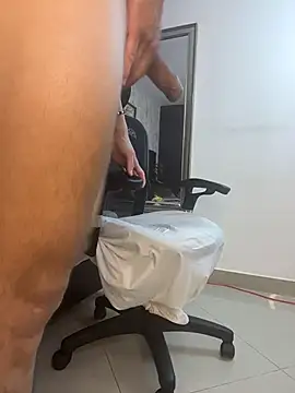 Lander_Cruz's live cam