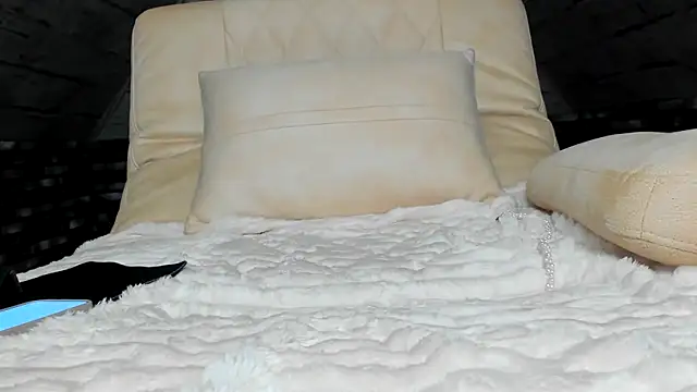 starryhanna - StarryHanna's free webcam - UK Sex Cams