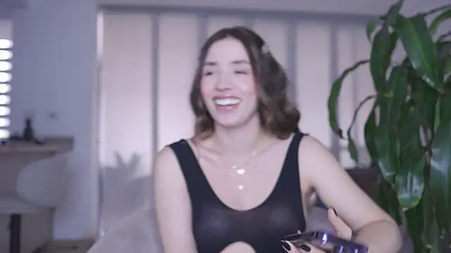 honeyann08's live cam