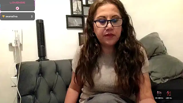 MirandaLatinaLovely webcam