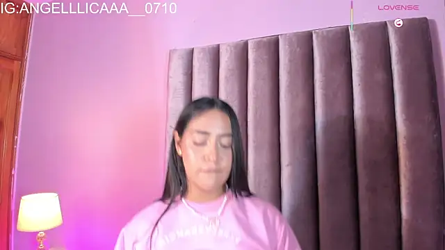 Little_Angelica18 webcam