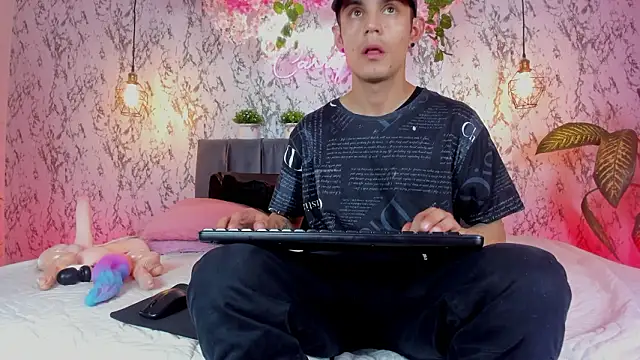 Bonny_and_carrot webcam