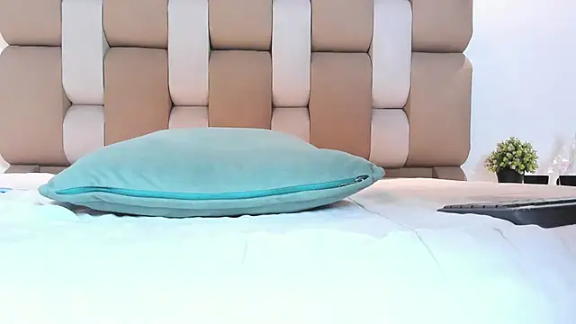 MadisonAnngel webcam